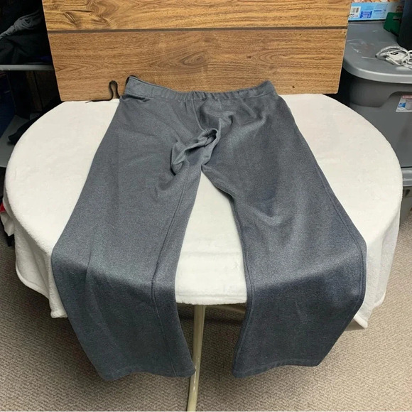 Energy Zone gray sweatpants with black trim size M - Picture 8 of 9